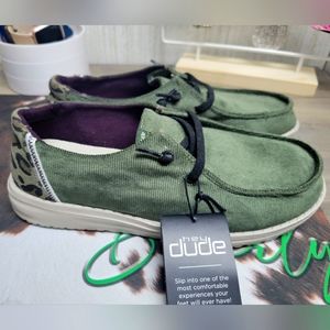 Womens Hey Dude size 7